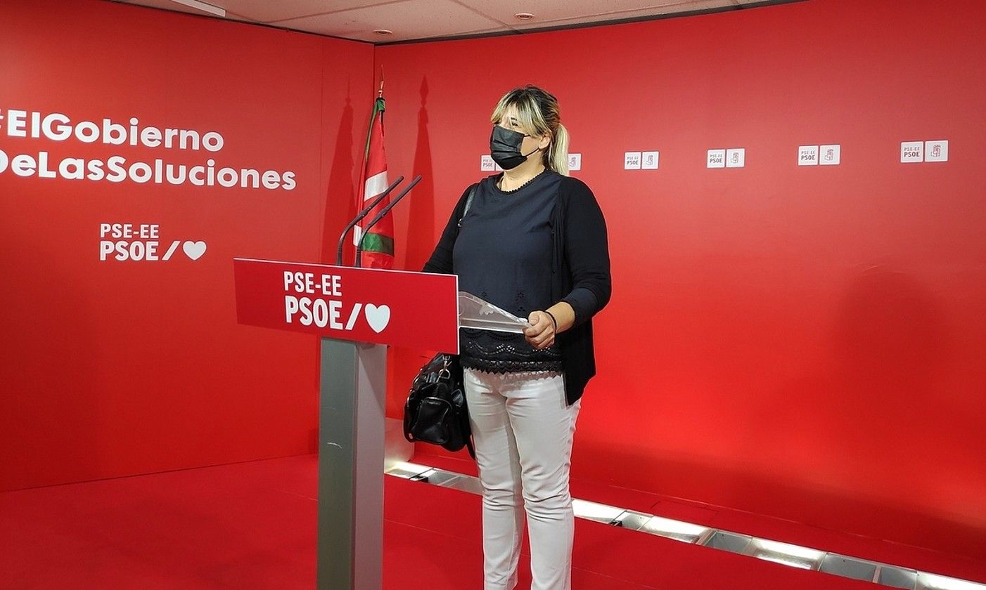 Soraya Morla hautagaitzaren aurkezpenean, atzo goizean. BERRIA. Soraya Morla hautagaitzaren aurkezpenean, atzo goizean. BERRIA.