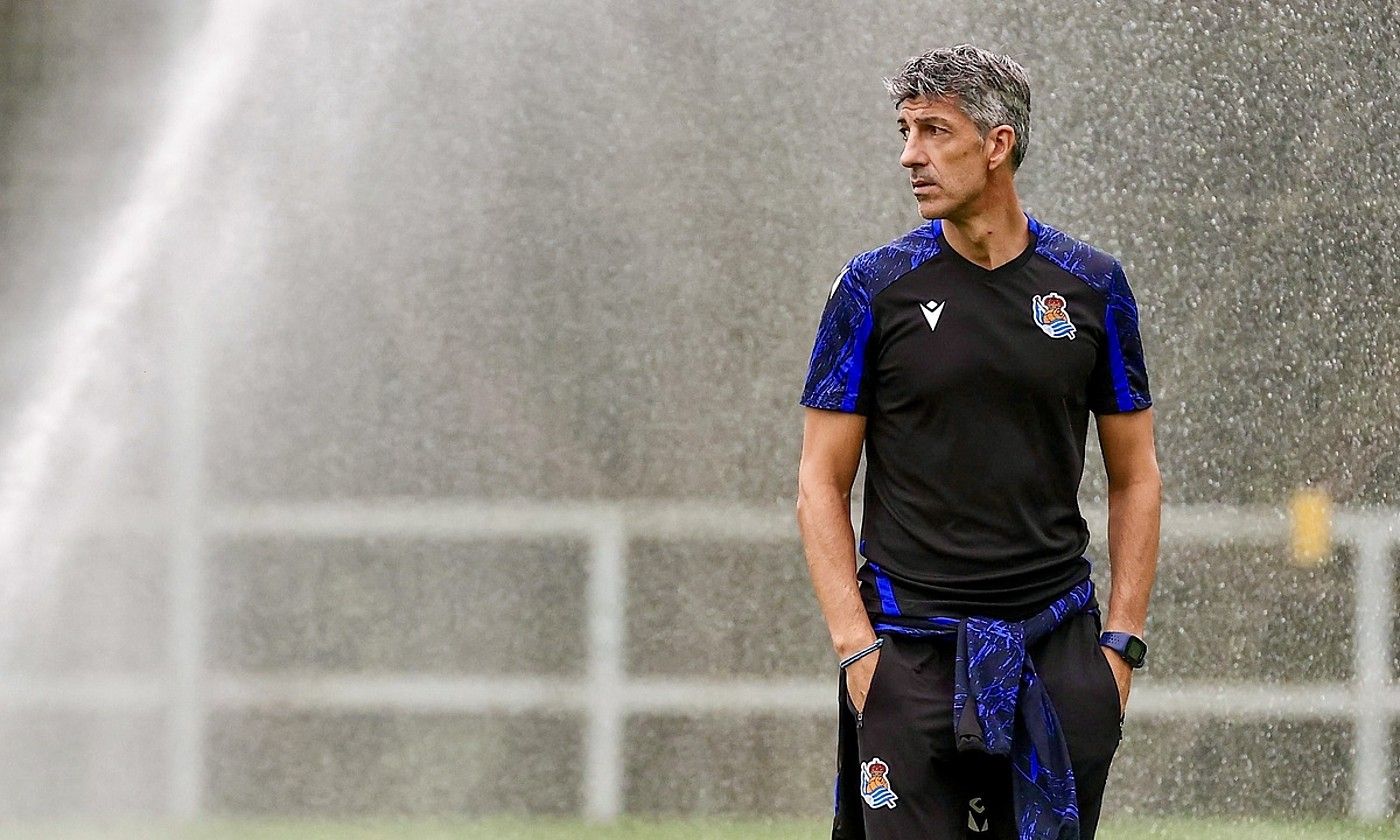Imanol Alguacil, atzo, Zubietan egindako entrenamenduan. MANIX DIAZ DE RADA / REAL SOCIEDAD. Imanol Alguacil, atzo, Zubietan egindako entrenamenduan. MANIX DIAZ DE RADA / REAL SOCIEDAD.