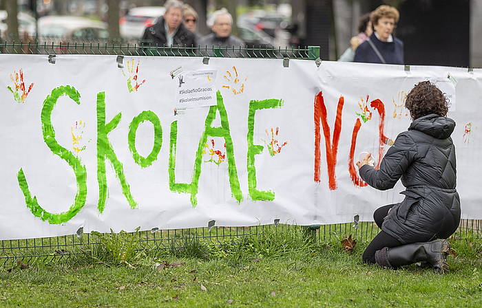 Skolaeren aurkako kartel bat, protesta baten harira. ENDIKA PORTILLO, FOKU