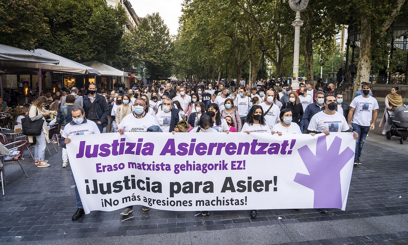 Asier Nieblarentzat «justizia» eskatzeko elkarretaratzea. GORKA RUBIO / FOKU.