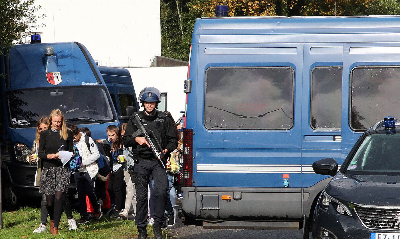 Hiriburuko polizia operazioa. B. EDME.