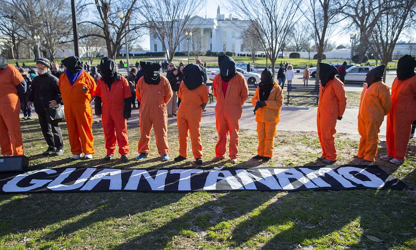 Guantanamoko atxilotze gunearen aurkako protesta bat, 2019an. EFE.