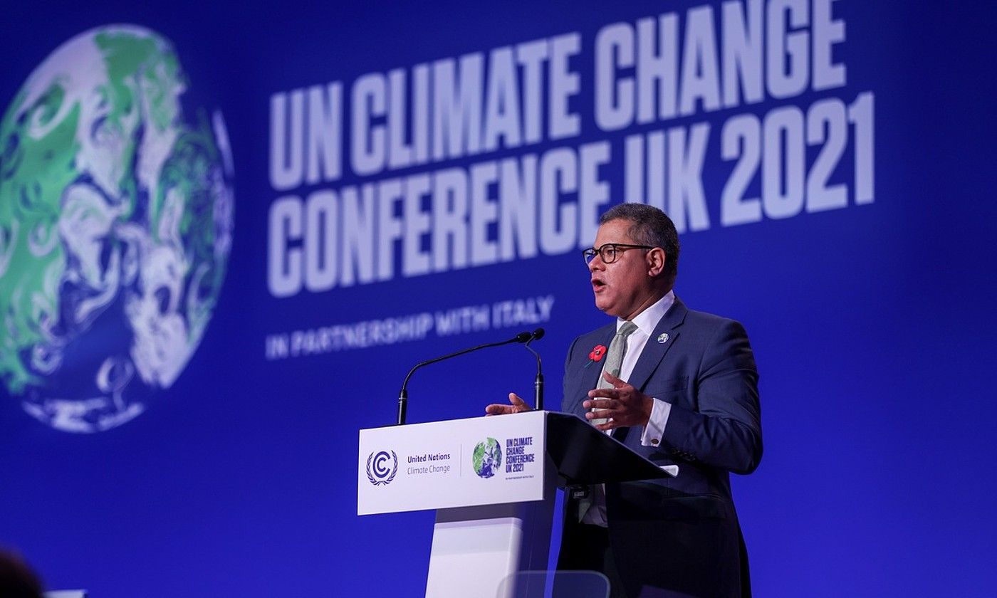 Alok Sharma COP26ko presidentea hitz egiten, atzo. EMILY MACINNES / EFE. Alok Sharma COP26ko presidentea hitz egiten, atzo. EMILY MACINNES / EFE.