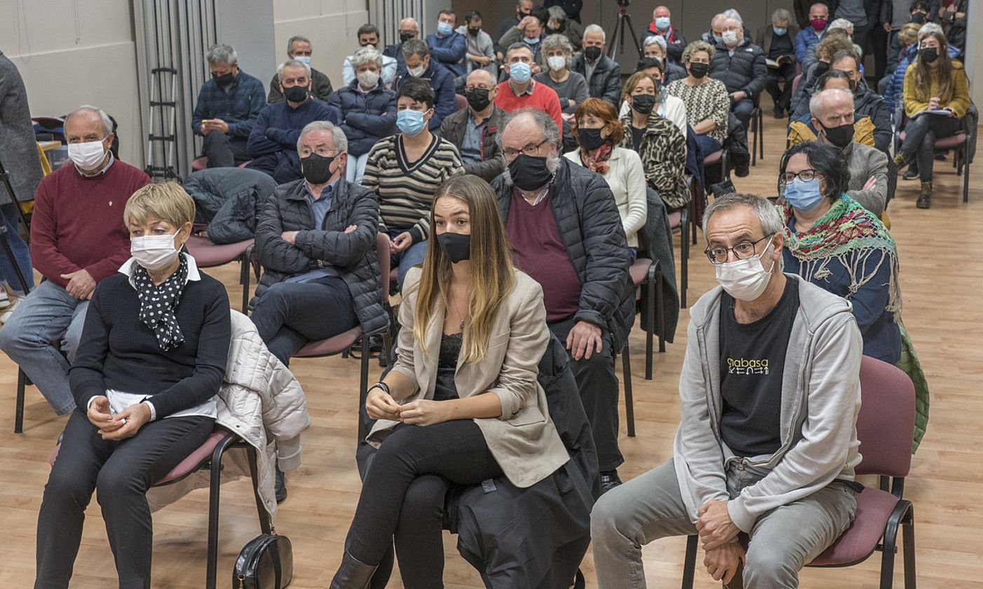 Jendetza, atzo arratsaldean, liburuaren aurkezpenean. ANDONI CANELLADA / FOKU.