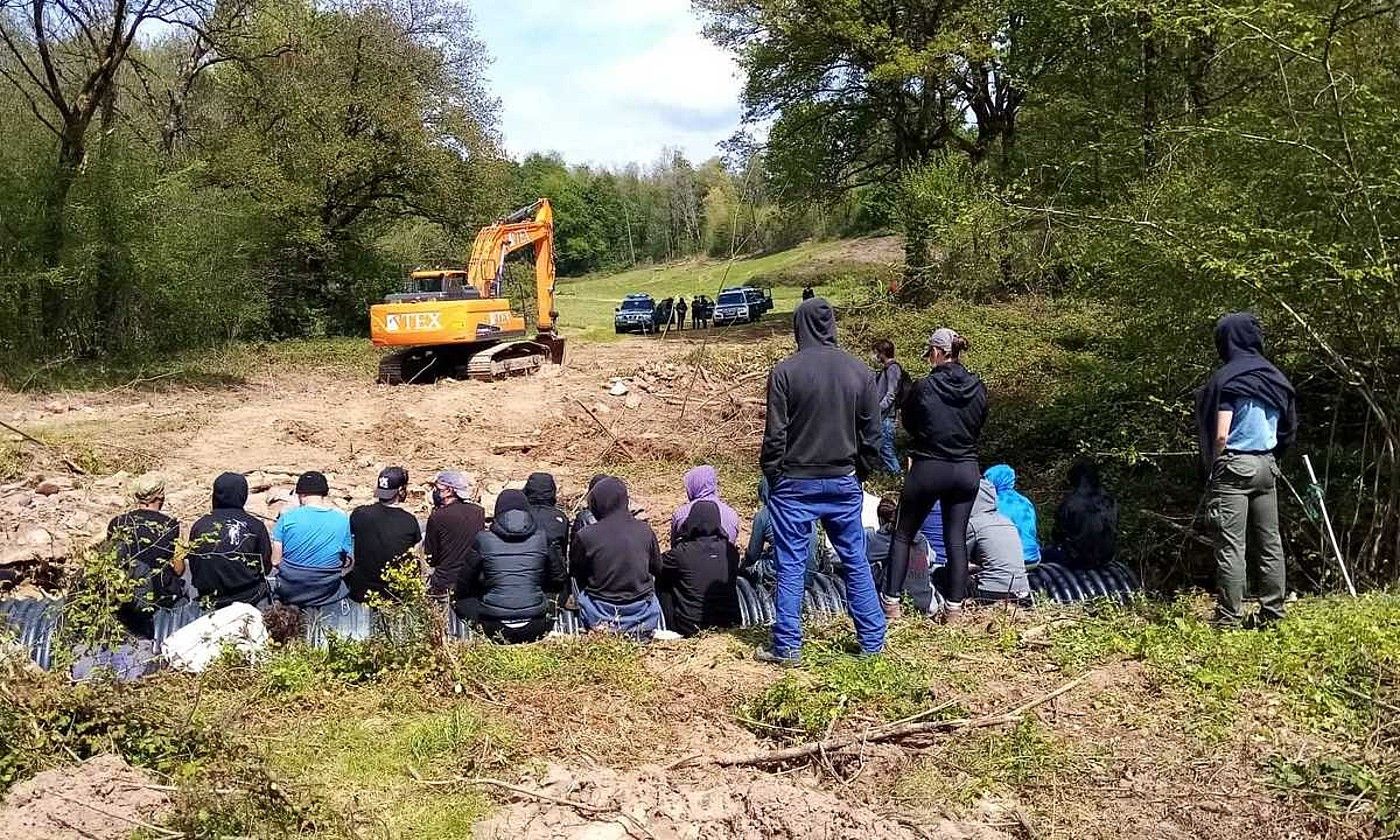 Aroztegiaren proiektuak protesta asko eragin ditu. BERRIA.