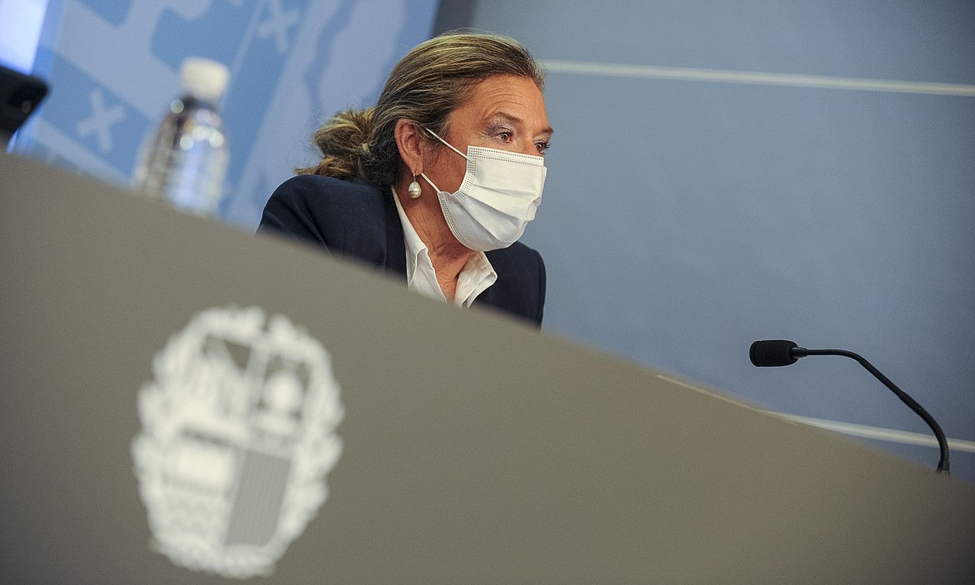 Gotzone Sagardui. Osasun sailburua, atzo, Gobernu Kontseiluaren ostean egin zuten agerraldian. J. FONTANEDA / FOKU. Gotzone Sagardui. Osasun sailburua, atzo, Gobernu Kontseiluaren ostean egin zuten agerraldian. J. FONTANEDA / FOKU.