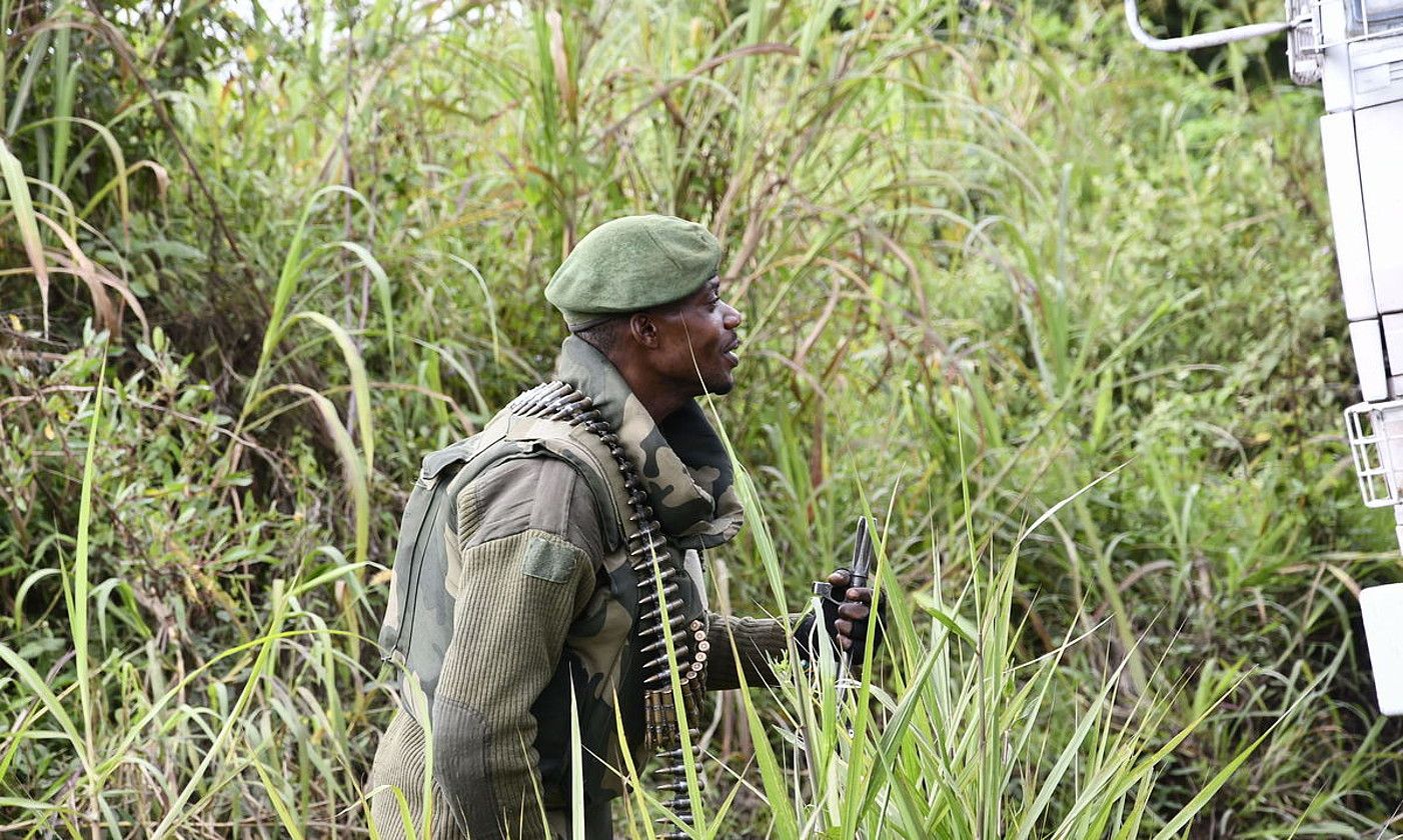 Kongoko Errepublika Demokratikoko soldadu bat, Ipar Kivun. EFE.