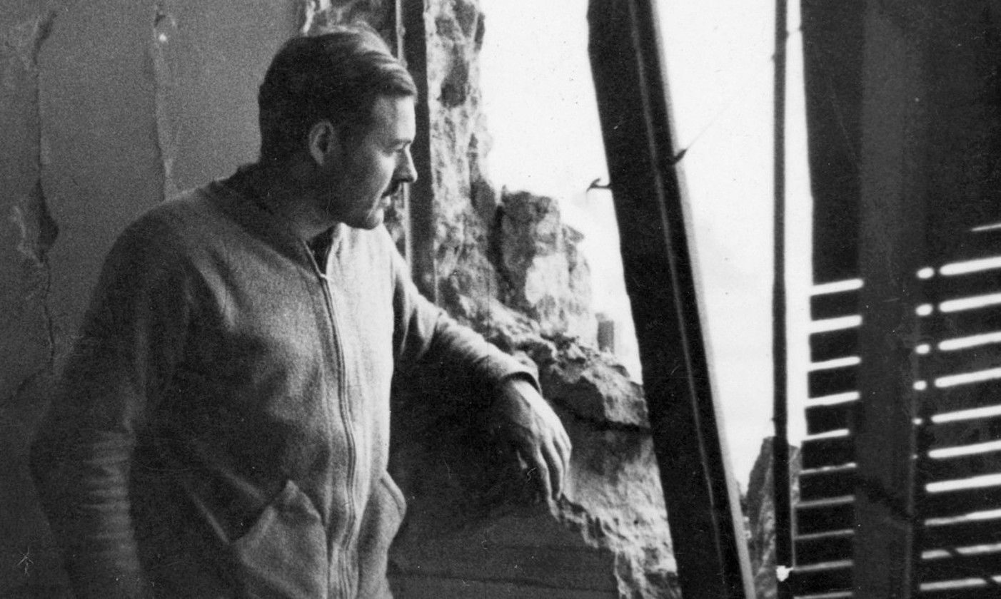 Ernst Hemingway AEBetan jaiotako idazle eta kazetaria, 1937an. FILMIN.