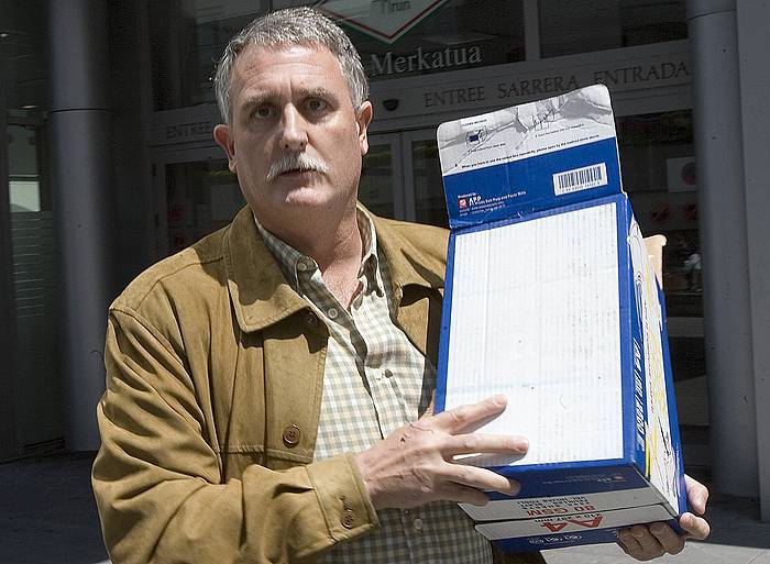 Victor Bravo, artxiboko argazkian. JAVIER ETXEZARRETA / EFE