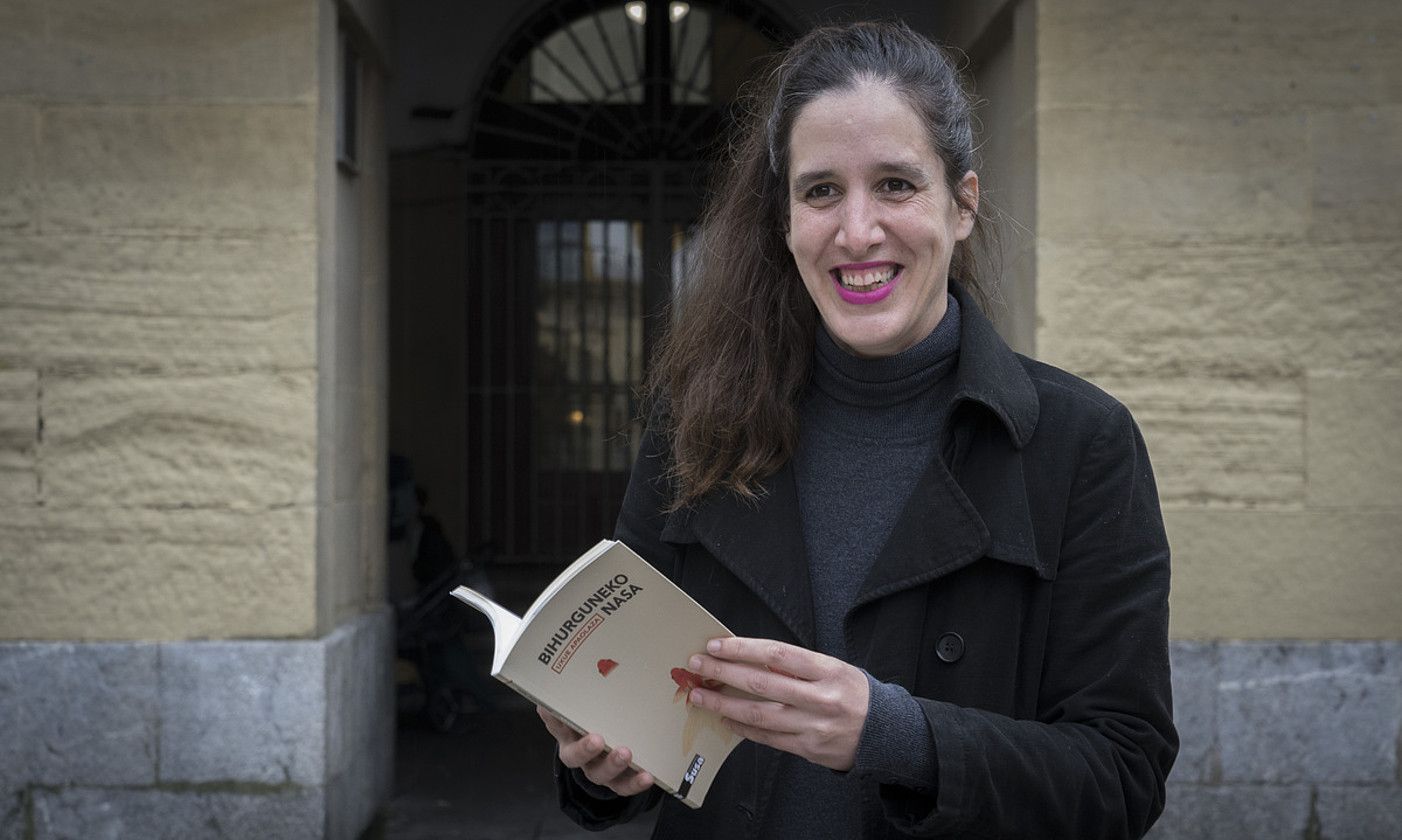 Ana Malagon. Bere ibilbideko hirugarren ipuin bilduma du Ez dakit zertaz ari zaren izenekoa. ANDONI CANELLADA / @FOKU. Ana Malagon. Bere ibilbideko hirugarren ipuin bilduma du Ez dakit zertaz ari zaren izenekoa. ANDONI CANELLADA / @FOKU.