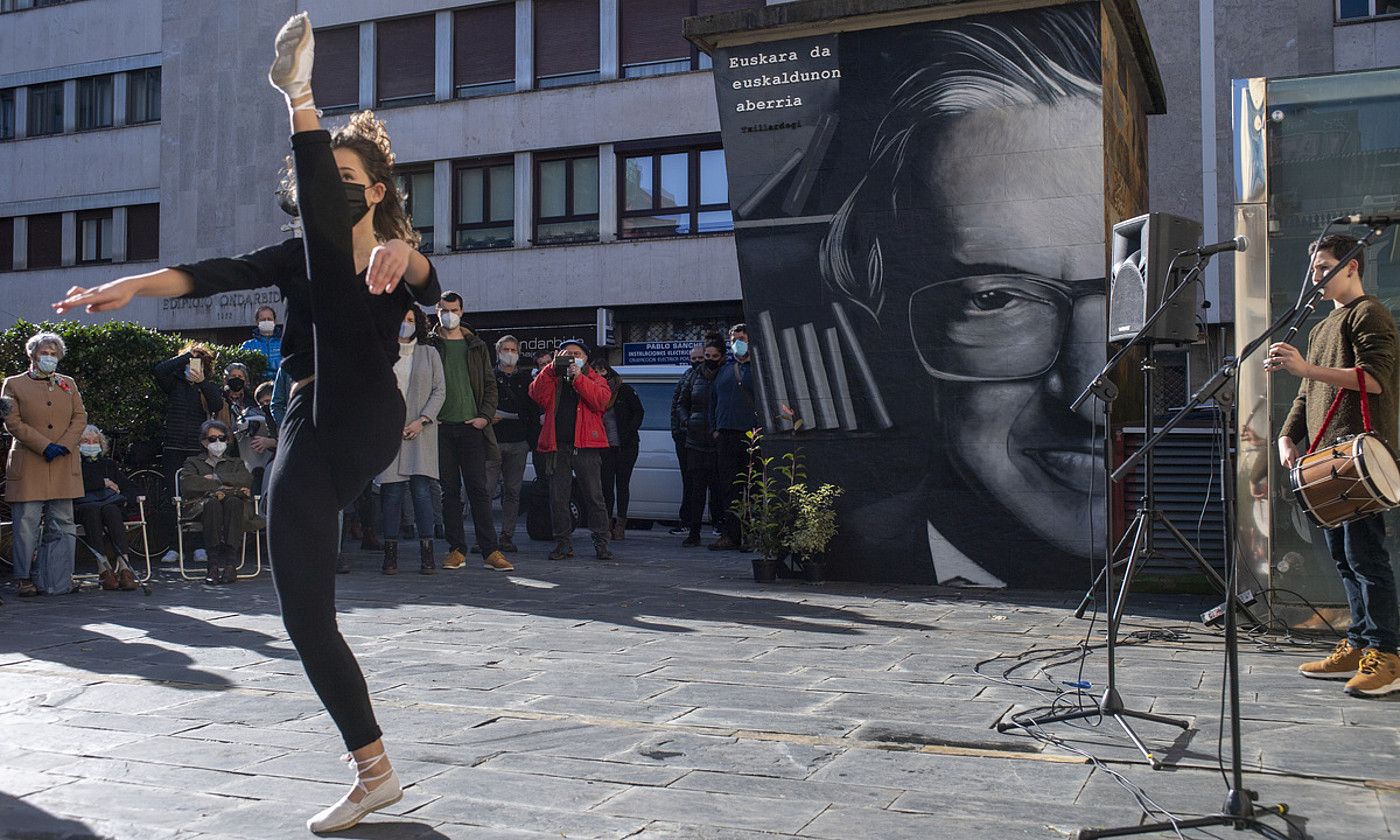 Txillardegiri Donostian egindako omenaldia, iaz. JUAN CARLOS RUIZ / FOKU.