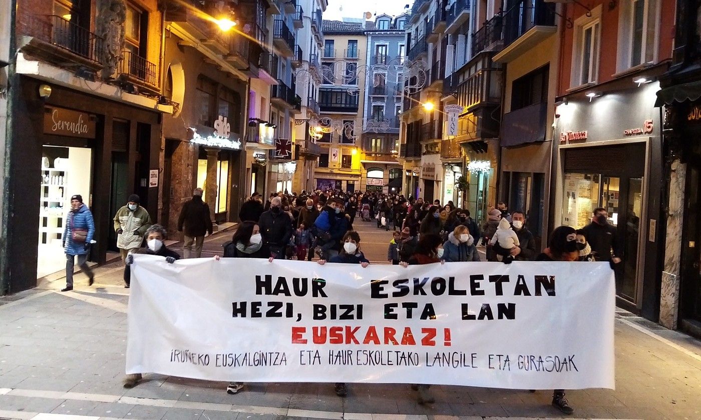 Euskarazko haur eskolen aldeko elkarretaratze bat, Iruñean. BERRIA.