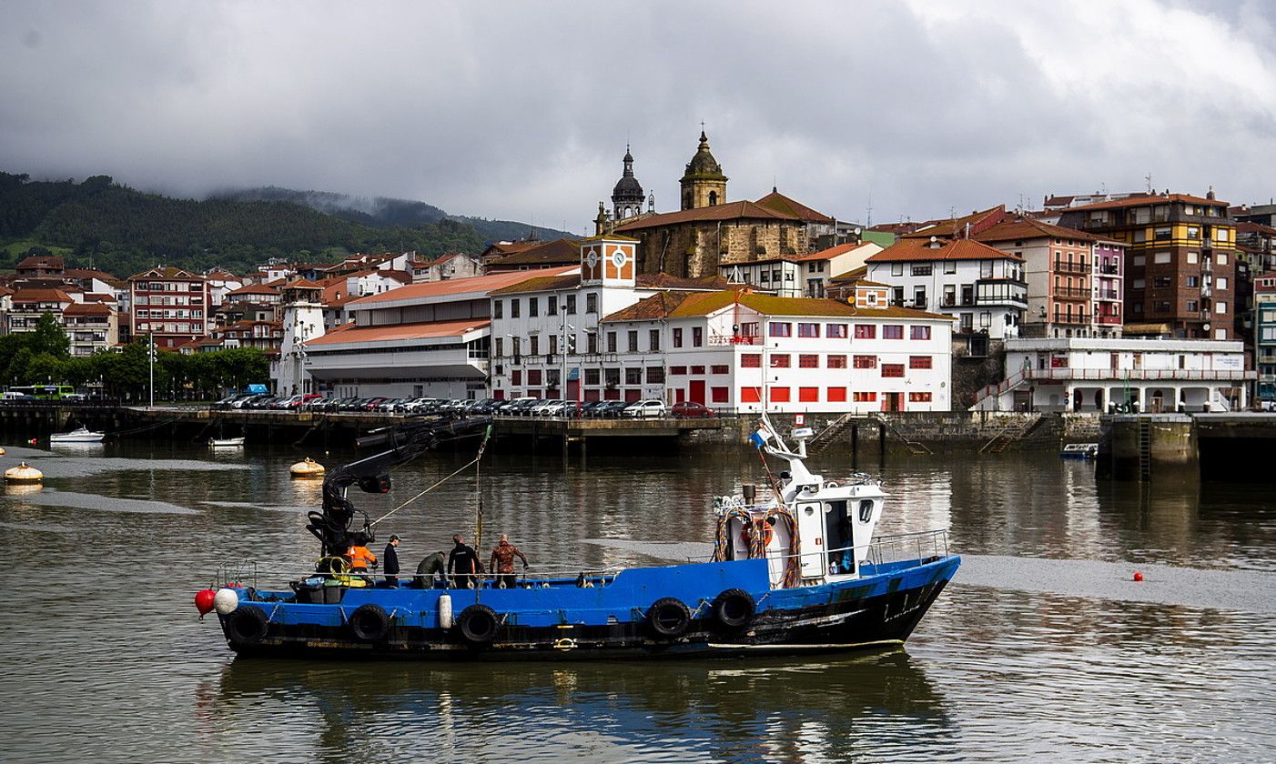 Bermeo, portutik hartutako irudi batean. LUIS JAUREGIALTZO / FOKU. Bermeo, portutik hartutako irudi batean. LUIS JAUREGIALTZO / FOKU.