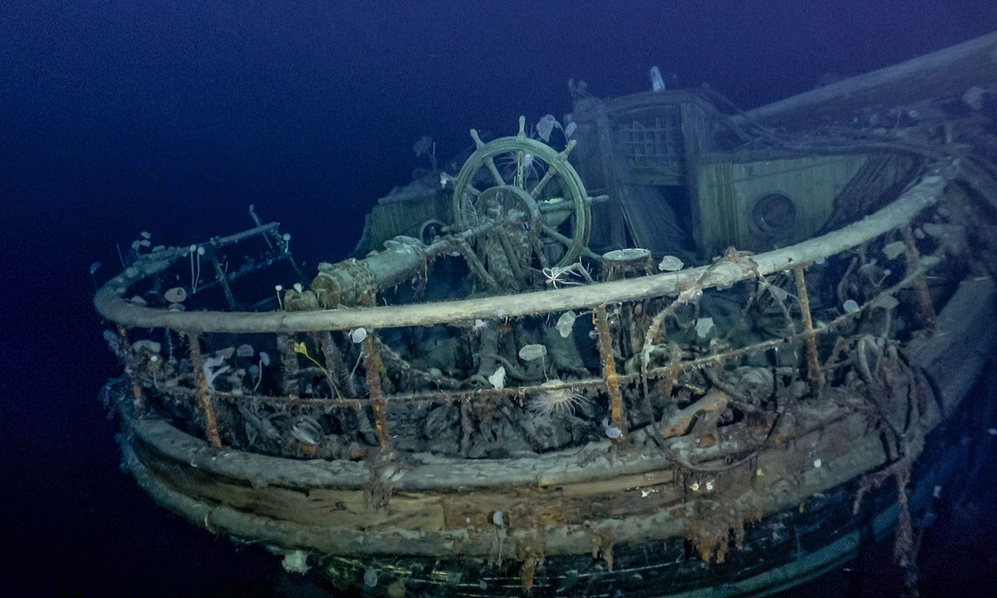 Txopa. Lema eta txopako baranda. FALKLANDS MARITIME HERITAGE TRUST ETA NATIONAL GEOGRAPHIC.