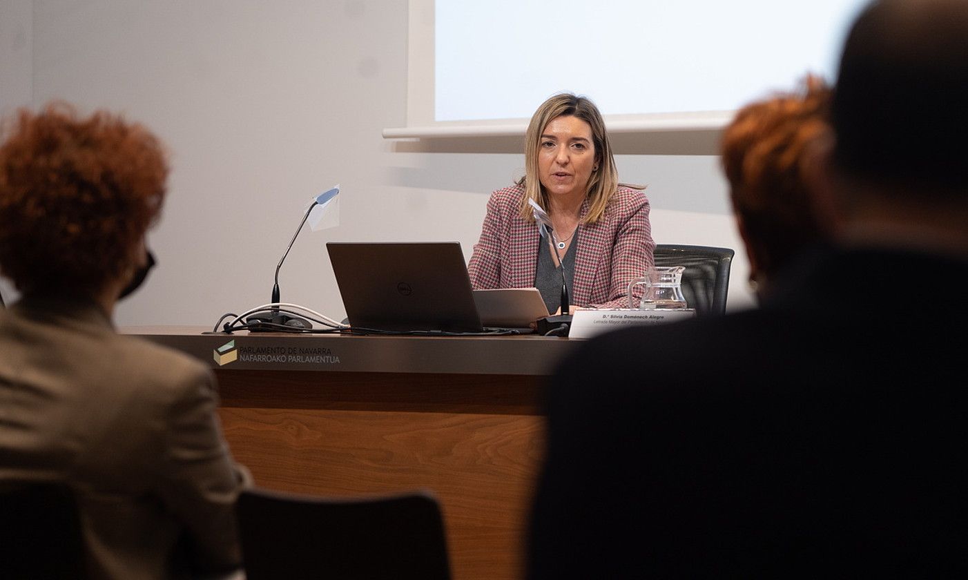 Silvia Domenech parlamentuko legelari nagusia, atzo. JAGOBA MANTEROLA / FOKU.