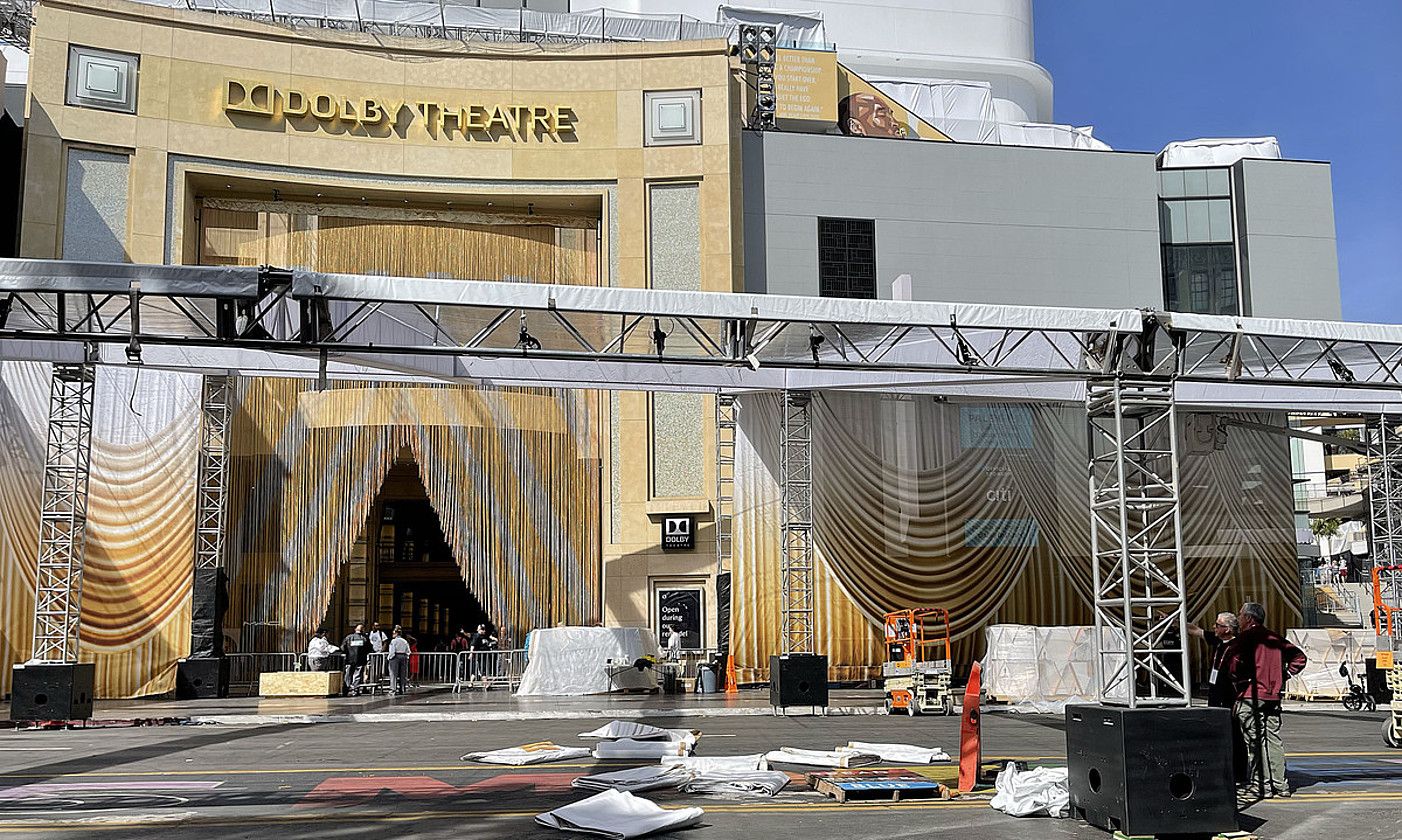 Dolby antzokira itzuliko da berriz Oscar sariak banatzeko ekitaldia, Los Angelesera (AEB). JAVIER ROJAS / EFE.