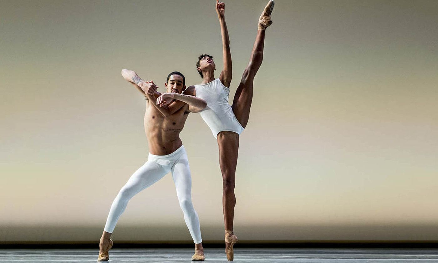 Alonzo King Lines Ballet konpainiako dantzariak. ALONZO KING LINES BALLET.