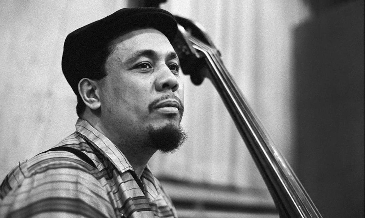 Charles Mingus 56 urterekin zendu zen, 1979an. BERRIA.