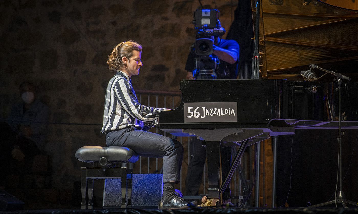 Marco Mezquida pianoan, iazko Donostiako Jazzaldian. GORKA RUBIO / FOKU.