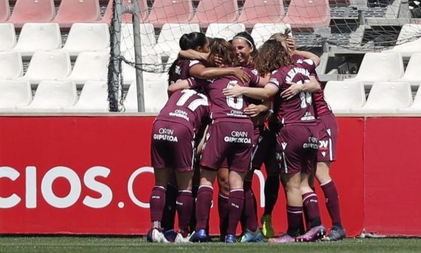 Realeko jokalariak, aurreko jardunaldian Sevillari sartutako goletako bat ospatzen. LA LIGA. Realeko jokalariak, aurreko jardunaldian Sevillari sartutako goletako bat ospatzen. LA LIGA.