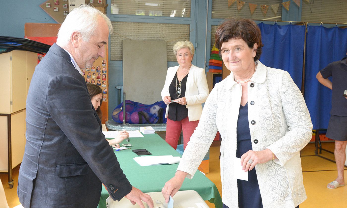 Colette Capdevielle PSko diputatu ohia hautagaitzarik gabe gelditu liteke. ISABELLE MIQUELESTORENA. Colette Capdevielle PSko diputatu ohia hautagaitzarik gabe gelditu liteke. ISABELLE MIQUELESTORENA.