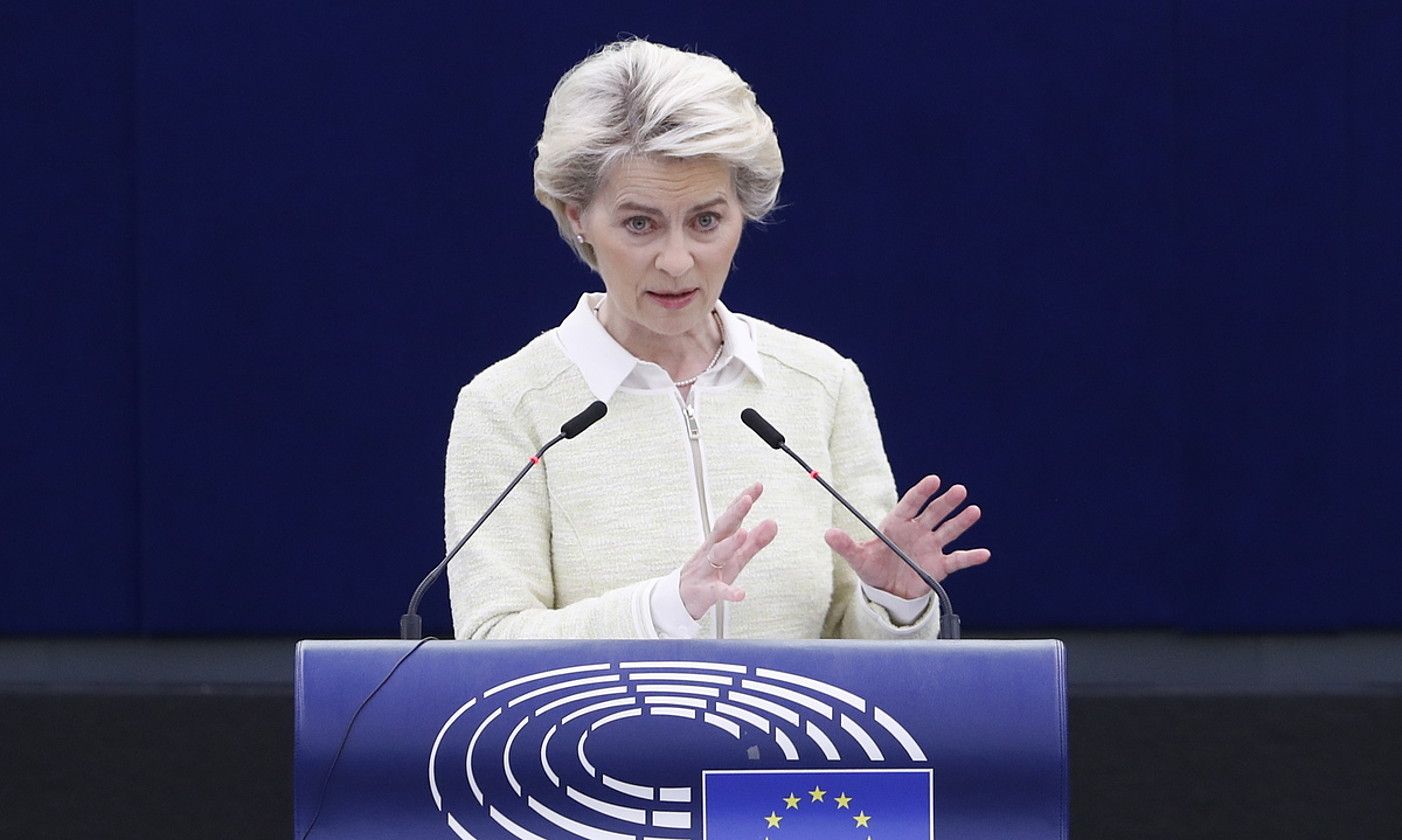 Ursula Von der Leyen, atzo, Europako Parlamentuan. JULIEN WARNAND / EFE. Ursula Von der Leyen, atzo, Europako Parlamentuan. JULIEN WARNAND / EFE.