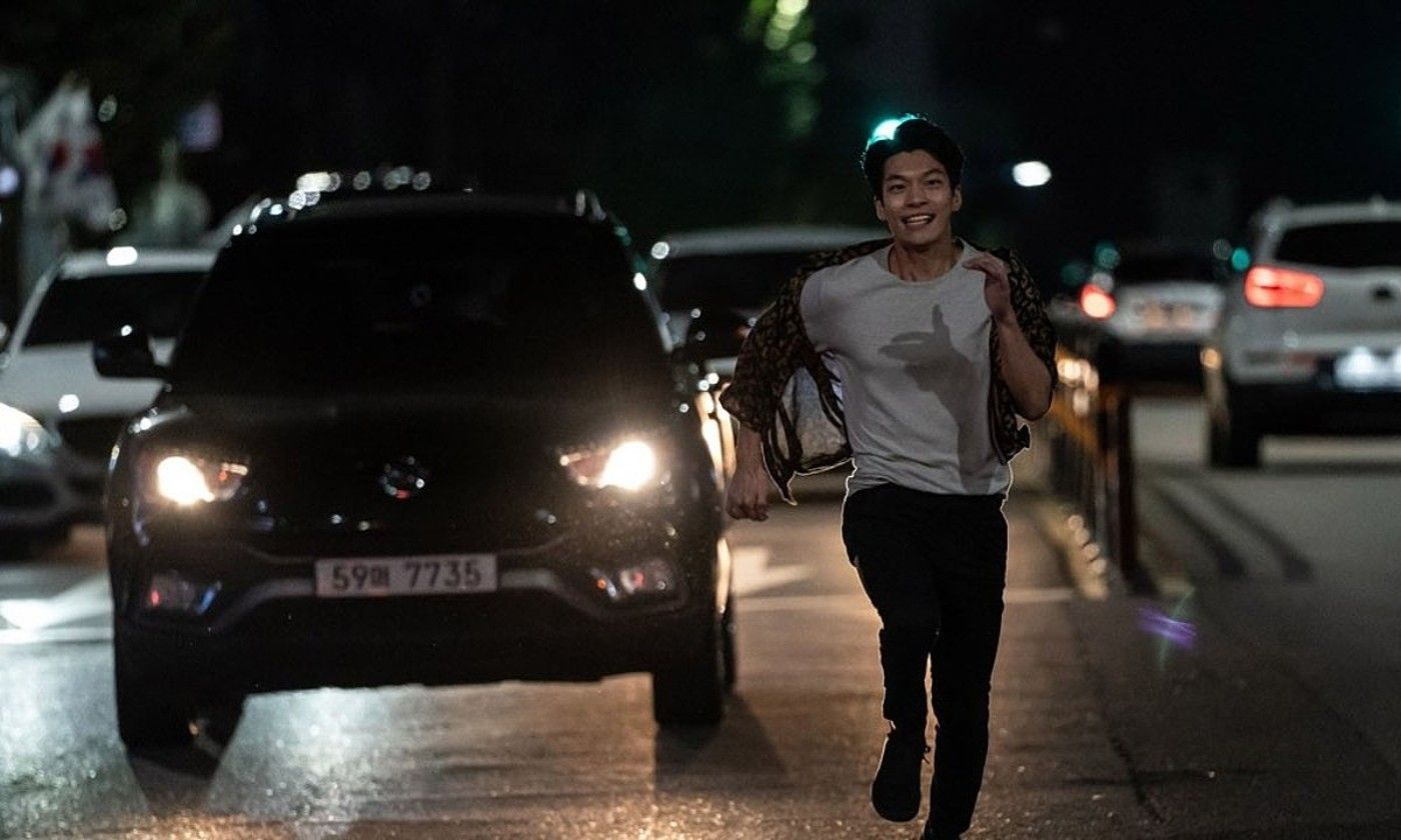 Oh-Seung Kwon zinemagilearen Midnight filmeko fotograma bat. FANT. Oh-Seung Kwon zinemagilearen Midnight filmeko fotograma bat. FANT.