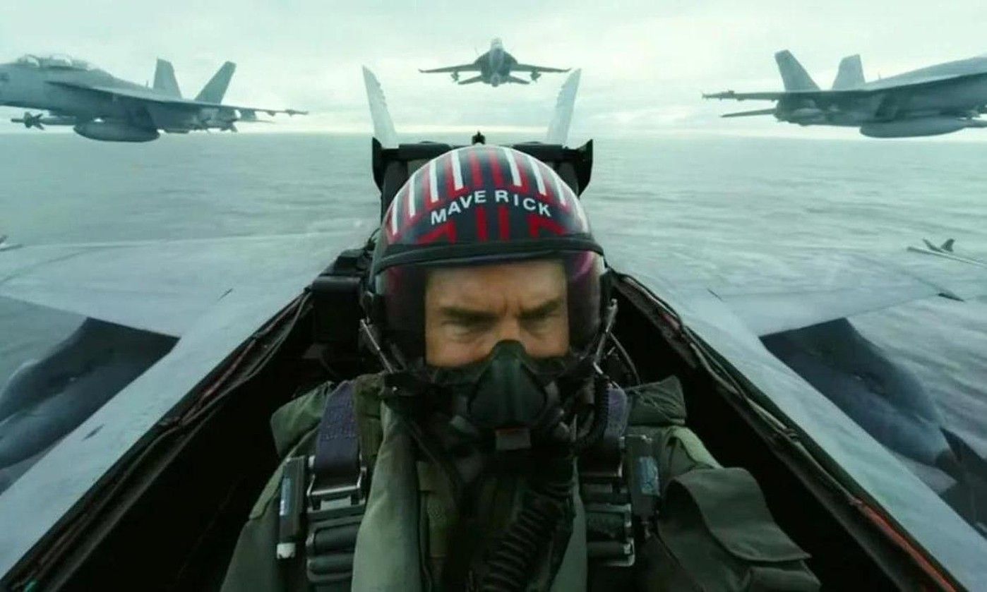 Tom Cruise armadako hegazkin pilotatzen agertuko da, lehen Top Gun estreinatu eta 36 urtera. BERRIA.