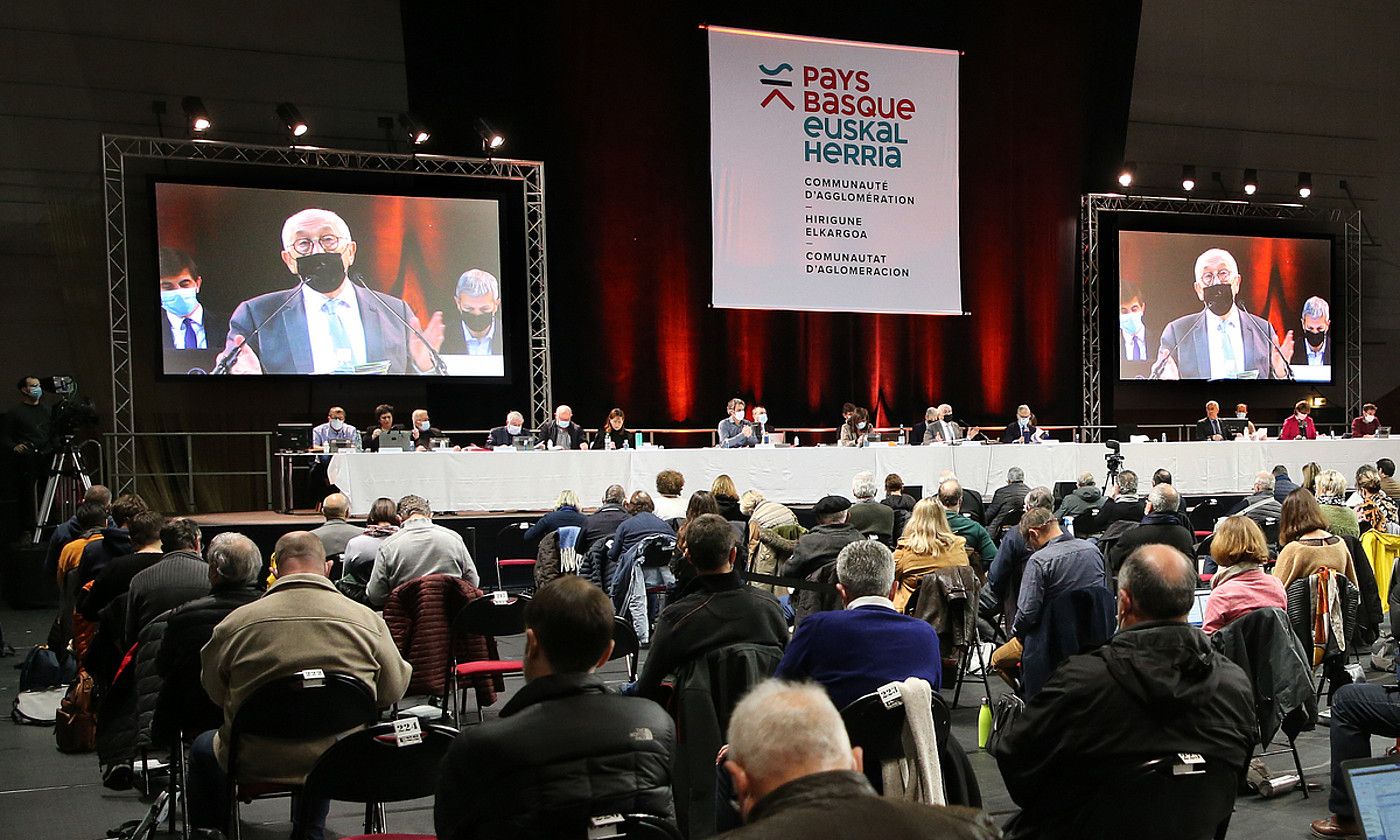 Euskal Hirigune Elkargoak martxoan hartu zuen turismorako bizitegiei buruzko deliberoa. BOB EDME. Euskal Hirigune Elkargoak martxoan hartu zuen turismorako bizitegiei buruzko deliberoa. BOB EDME.