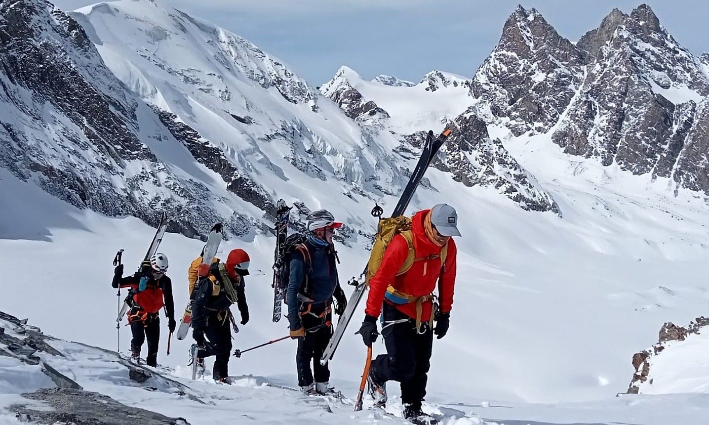 Monte Perdidoko irteera. BERRIA.