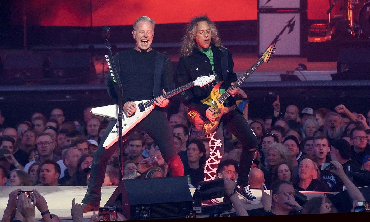 James Hetfield abeslaria eta Kirk Hammett gitarrista, ekainaren 16an, Danimarkan. TORBEN CHRISTENSEN / EFE.