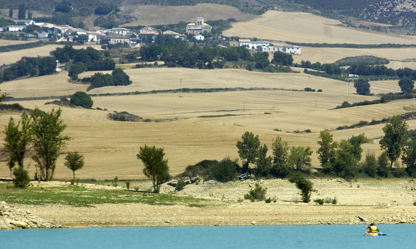 Allotzeko urtegia (Nafarroa). JAGOBA MANTEROLA / FOKU. Allotzeko urtegia (Nafarroa). JAGOBA MANTEROLA / FOKU.