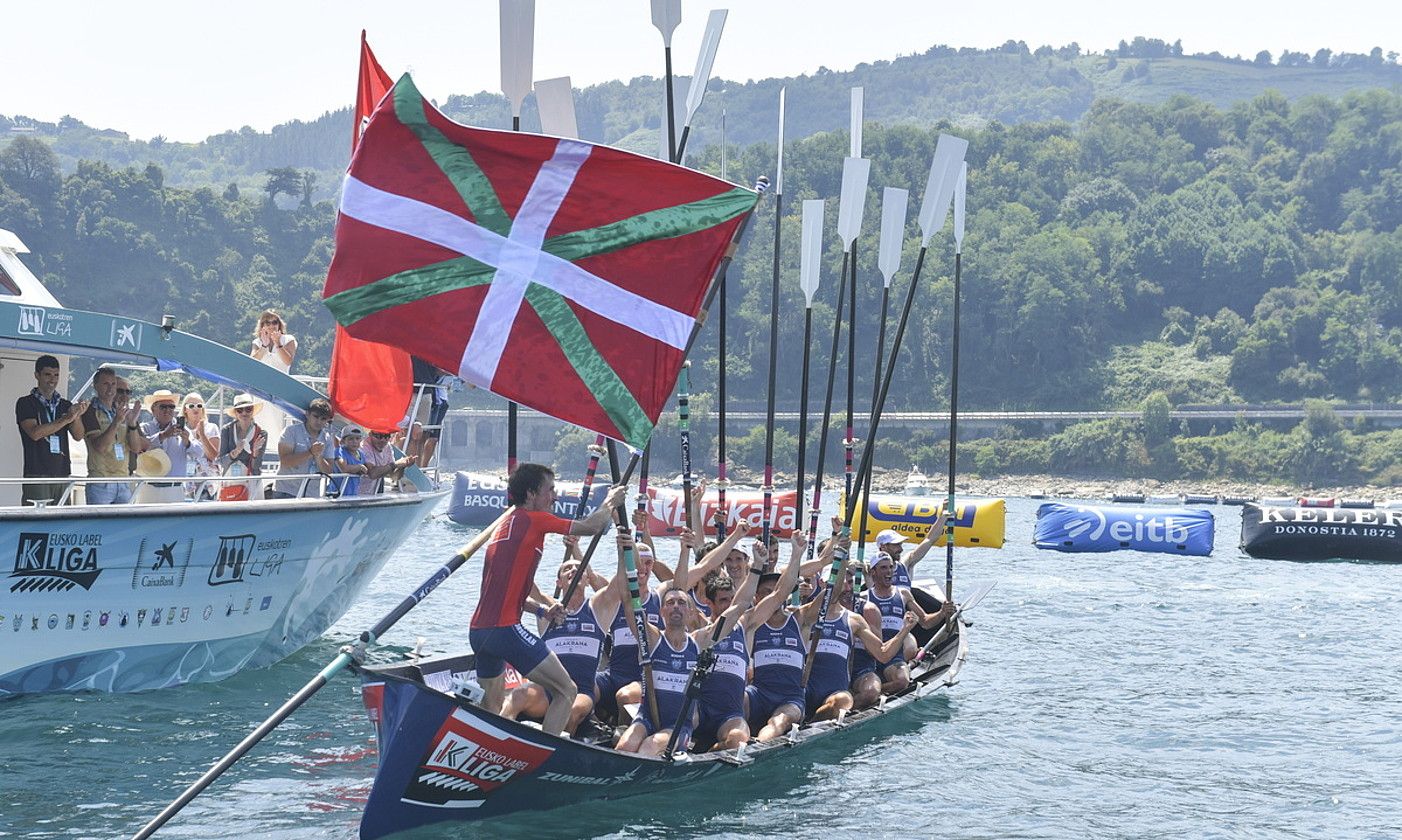 Urdaibaiko trainerua, Getarian irabazi ondoren. IDOIA ZABALETA / FOKU.