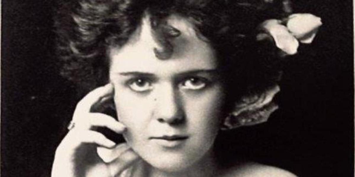 Gertrude Barrows idazlea.