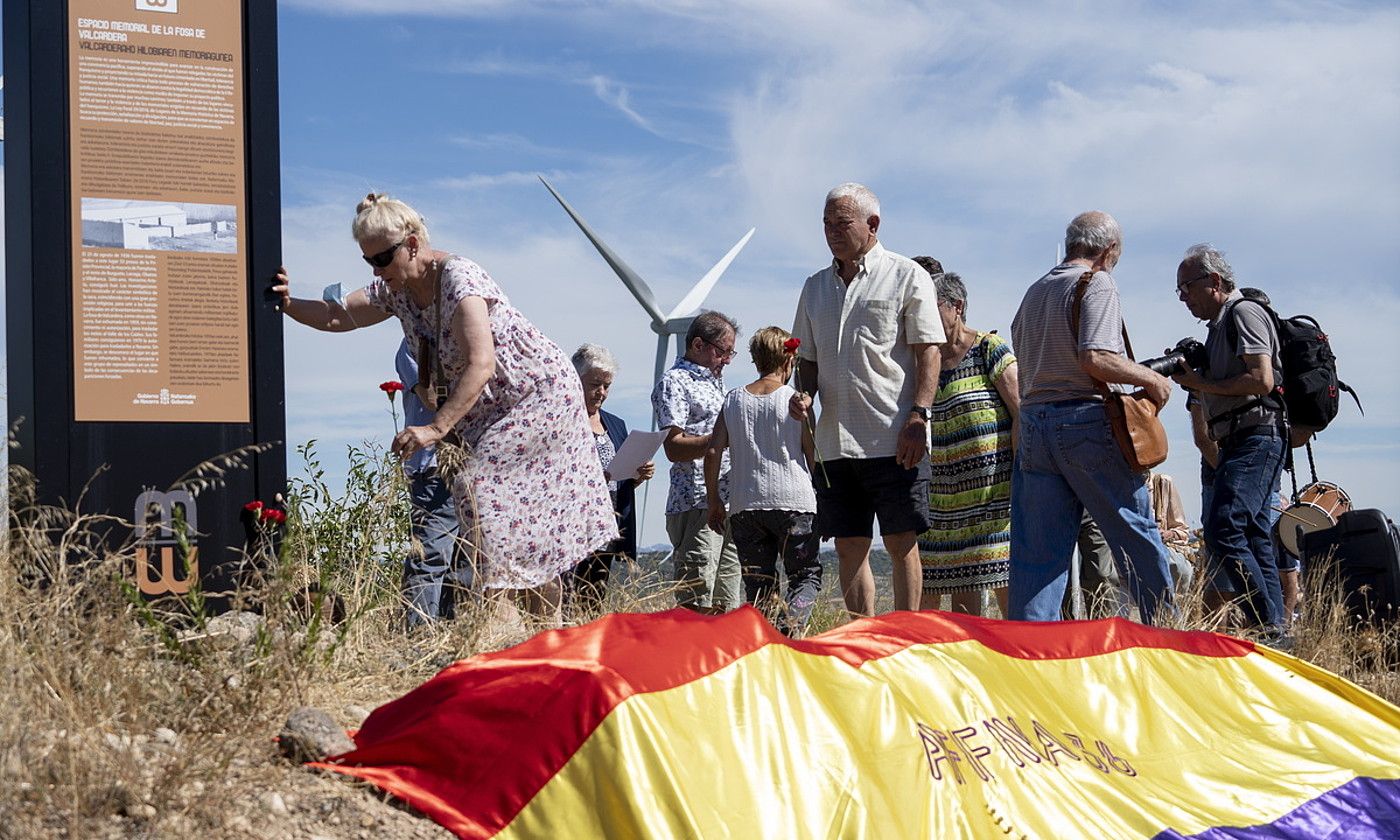 Atzo Valcalderan (Cadreita, Nafarroa) eginiko omenaldia. IÑIGO URIZ / FOKU.