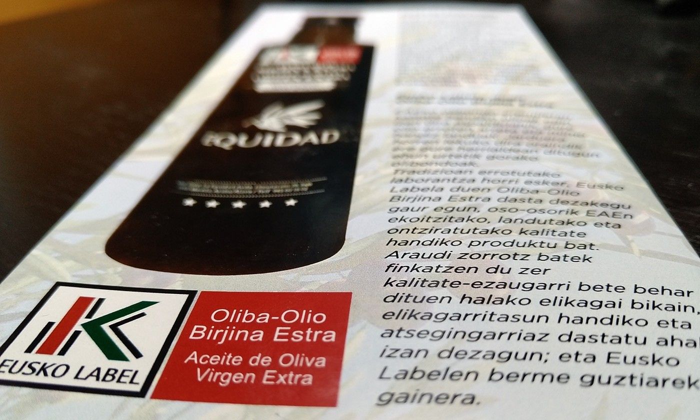 Eusko Label zigiluko olioa egiten dute Moredan. BERRIA.