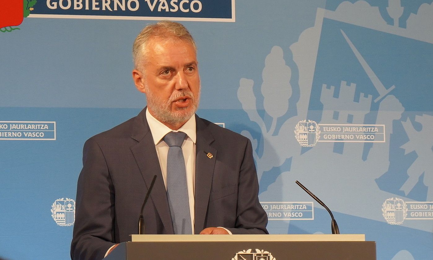 Iñigo Urkullu Eusko Jaurlaritzako lehendakaria urte politikoaren aurkezpenean, Miramar jauregian. GOTZON ARANBURU / FOKU. Iñigo Urkullu Eusko Jaurlaritzako lehendakaria urte politikoaren aurkezpenean, Miramar jauregian. GOTZON ARANBURU / FOKU.