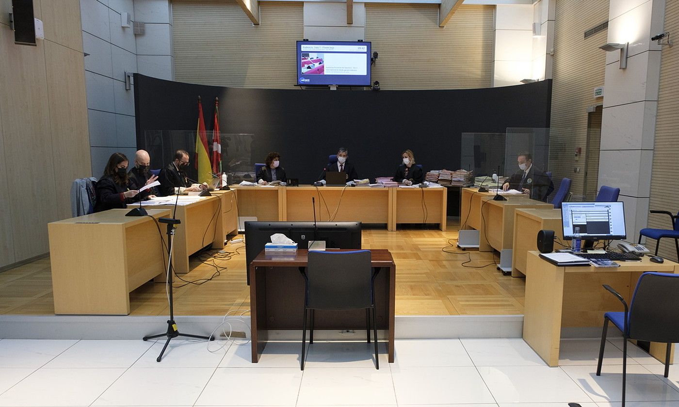 Martxoaren 7tik apirilaren 13ra bitartean epaitu zuten Cabezudo. JON URBE / FOKU. Martxoaren 7tik apirilaren 13ra bitartean epaitu zuten Cabezudo. JON URBE / FOKU.