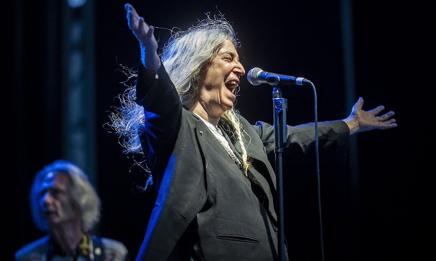 Patti Smith iragan ekainean, Gasteizko Azkena Rock jaialdian. JAIZKI FONTANEDA / FOKU. Patti Smith iragan ekainean, Gasteizko Azkena Rock jaialdian. JAIZKI FONTANEDA / FOKU.