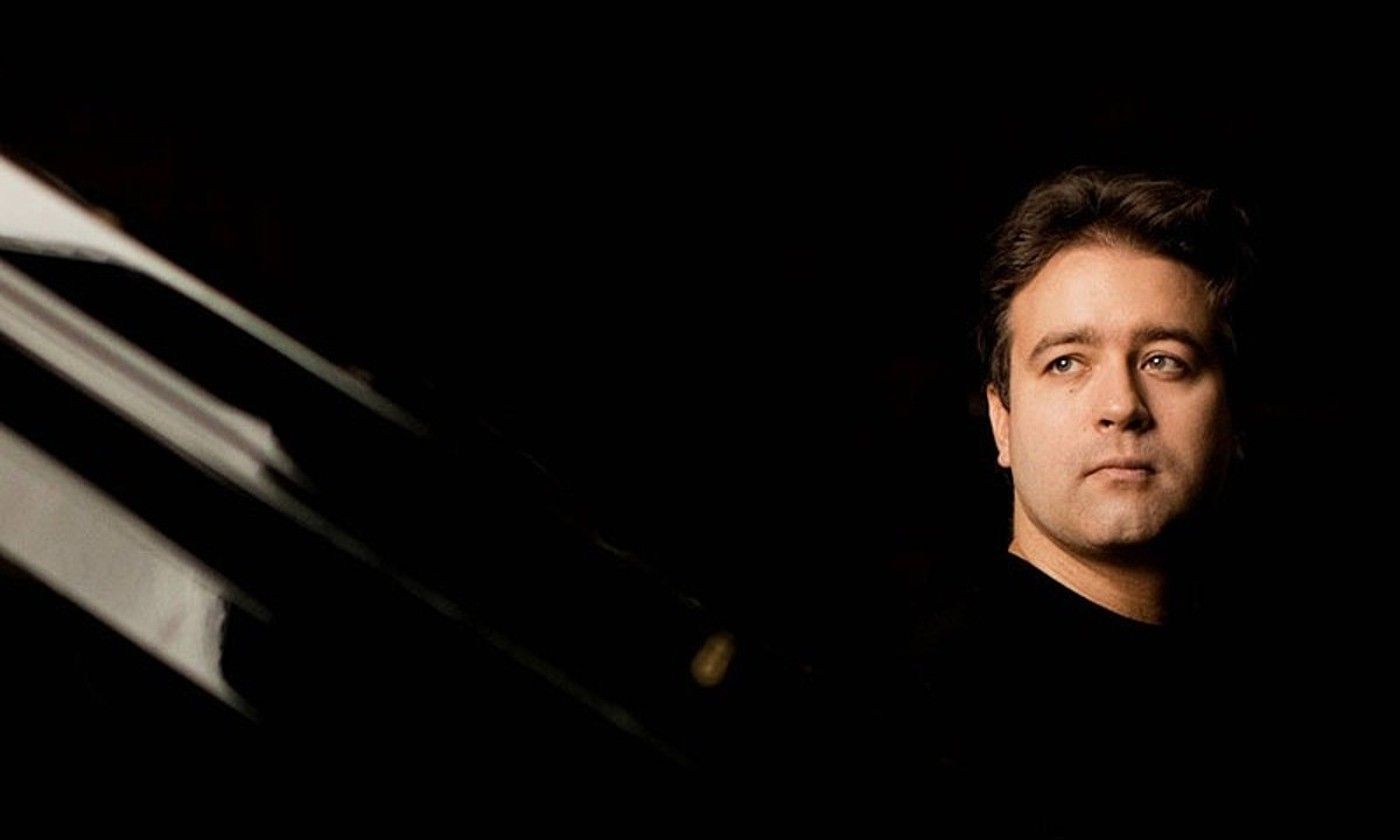 Alexei Volodin pianista, artxiboko irudi batean. EUSKADIKO ORKESTRA.