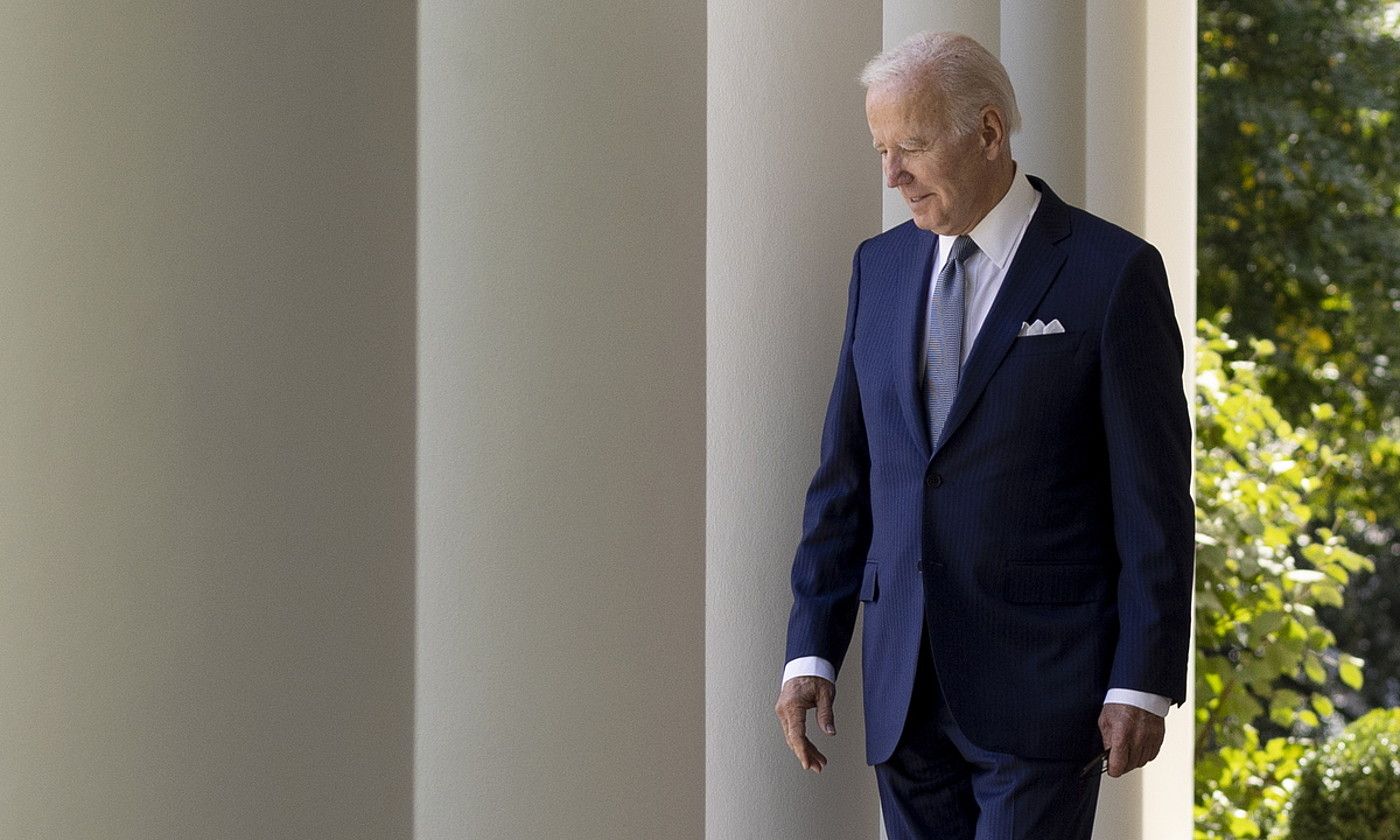 Joe Biden AEBetako presidentea, atzo, Etxe Zurian. MICHAEL REYNOLDS / EFE.