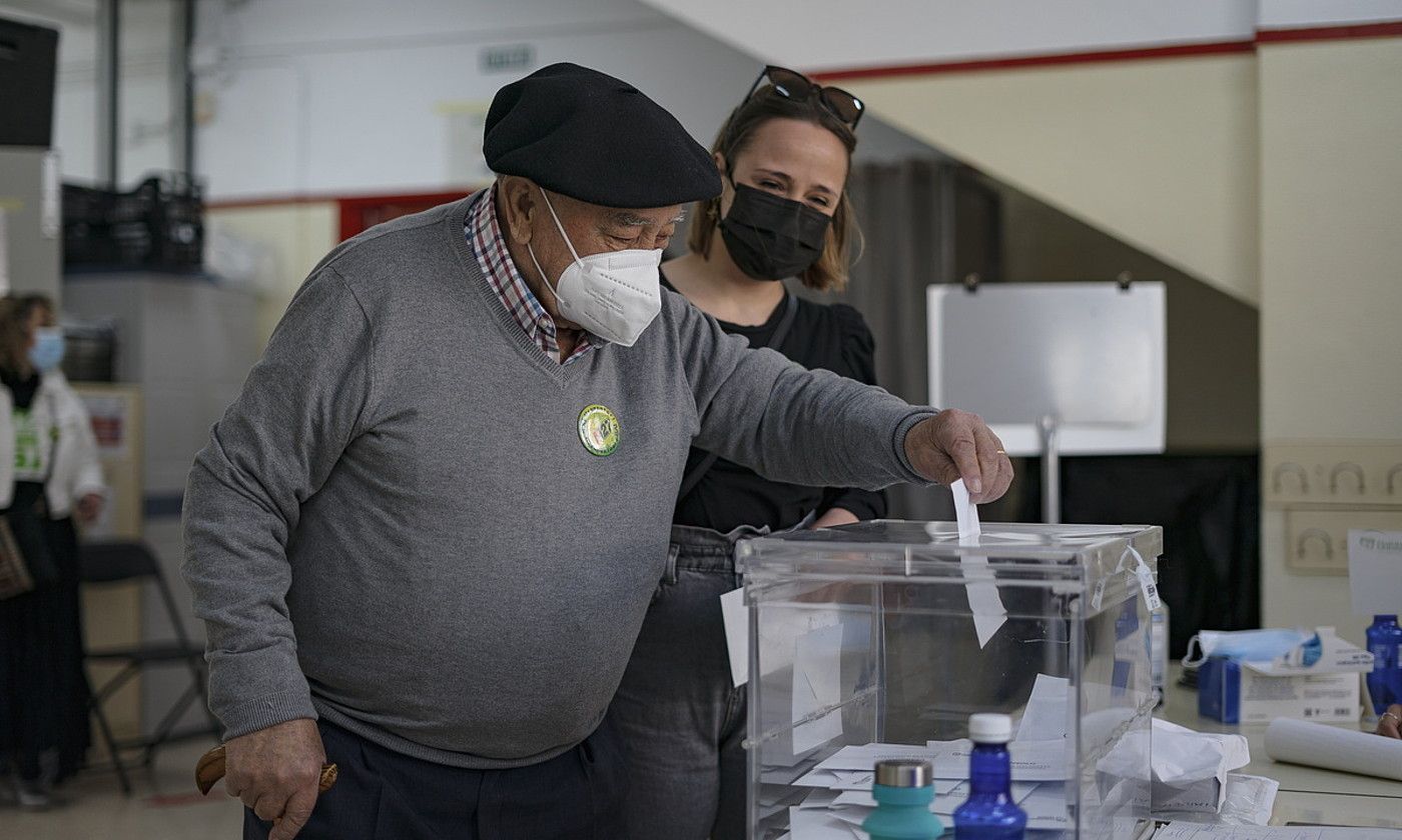 Joan den martxoan egin zuten desanexioari buruzko herri galdeketa Usansolon. ARITZ LOIOLA / FOKU. Joan den martxoan egin zuten desanexioari buruzko herri galdeketa Usansolon. ARITZ LOIOLA / FOKU.