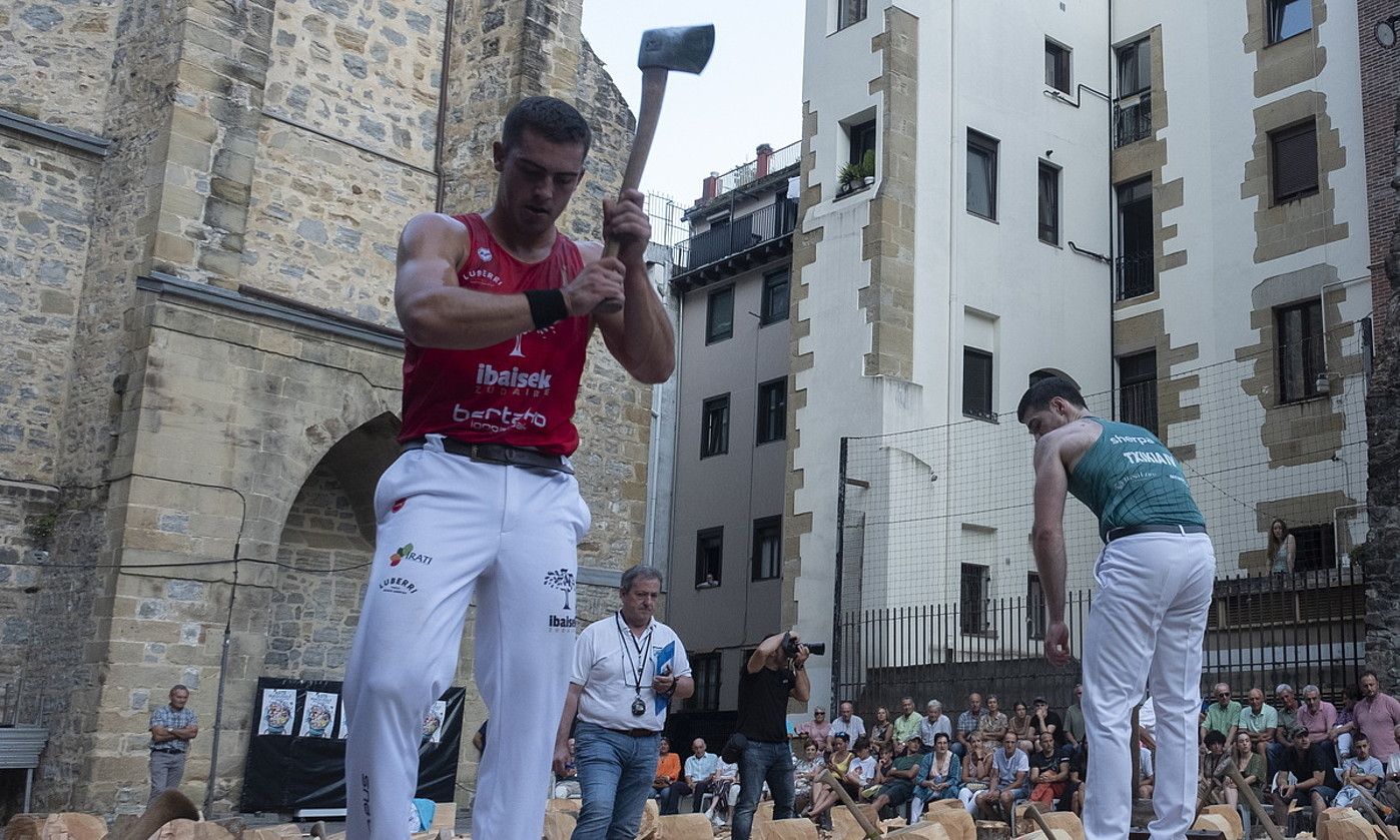 Iker Vicente eta Julen Alberdi Txikia IV.a, abuztuan Donostian jokatutako Urrezko Kopan. JON URBE / FOKU.