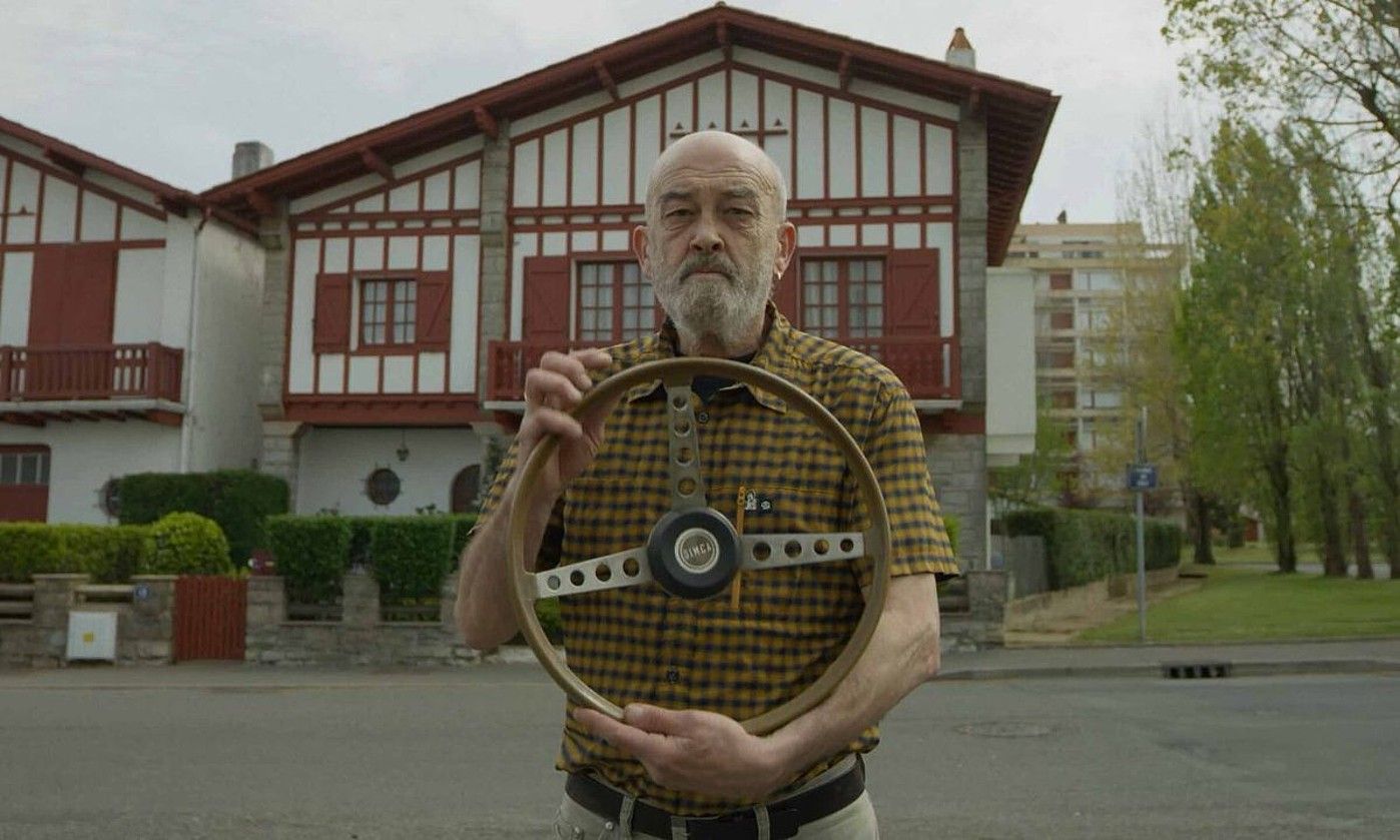 Eneko Etxeberria, Naparraren anaia. BERRIA.