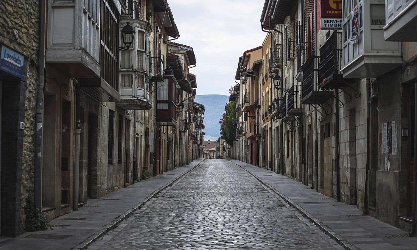 Galdera zuzen erantzun beharko da hurrengo tokira joan ahal izateko. BERRIA. Galdera zuzen erantzun beharko da hurrengo tokira joan ahal izateko. BERRIA.