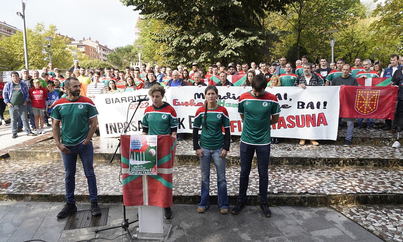 Miarritzen jokatzen ari den pilotako Munduko Txapelketa dela-eta duela egun batzuk pilotariek ofizialtasuna eskatzeko Durangon egindako agerraldia. RAUL BOGAJO / FOKU.