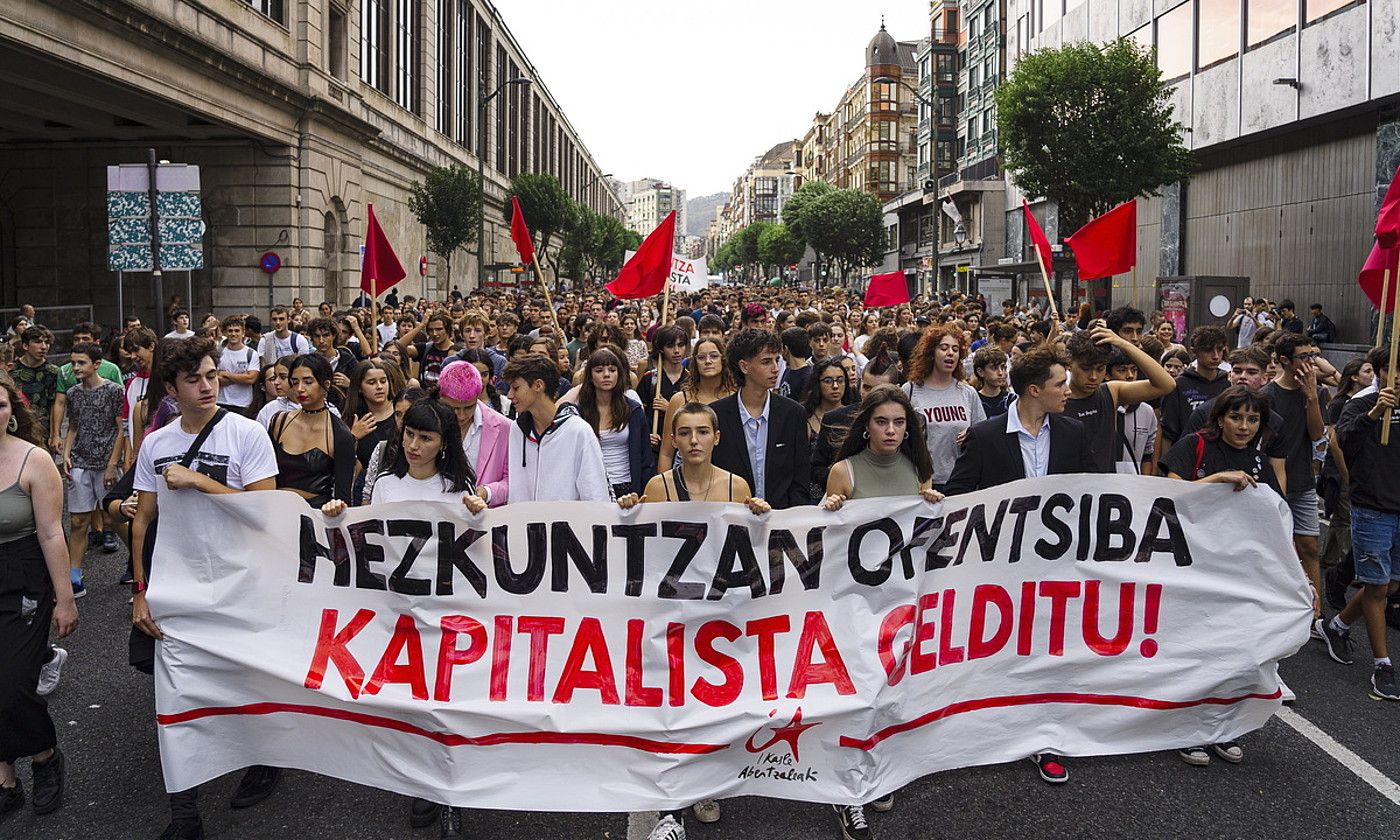 IAk deitutako manifestazioa, atzo, Bilbon. ARITZ LOIOLA / FOKU.