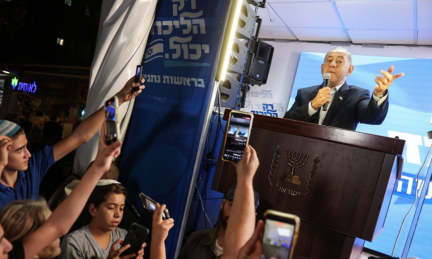 Benjamin Netanyahu Israelgo lehen ministro ohia hauteskunde kanpainako ekitaldi batean, Jerusalemen. A. SULTAN / EFE.