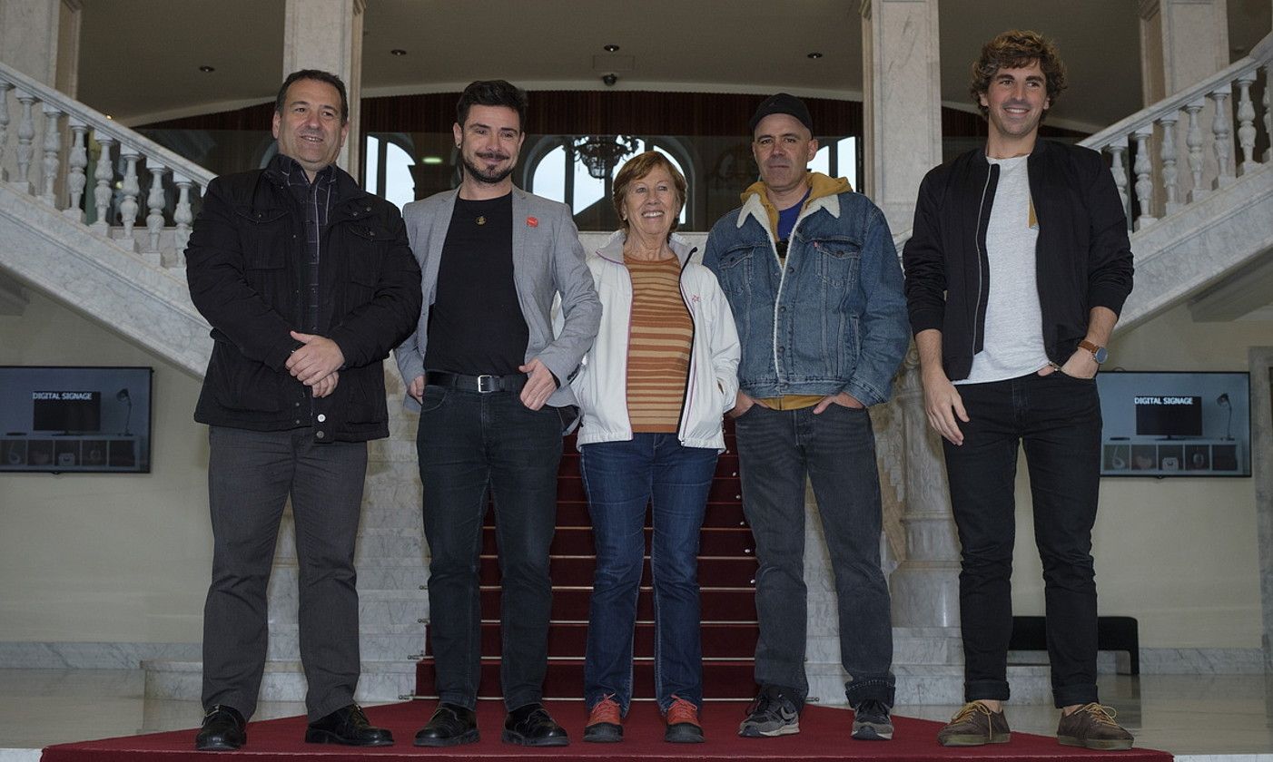 Imanol Larzabalen omenaldia aurkezteko ekitaldia, atzo, Donostian. JON URBE / FOKU.