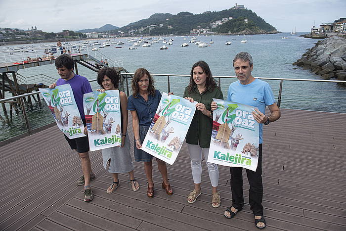 Gaur eguerdian aurkeztu dute manifestazioa, Donostian. JON URBE / FOKU